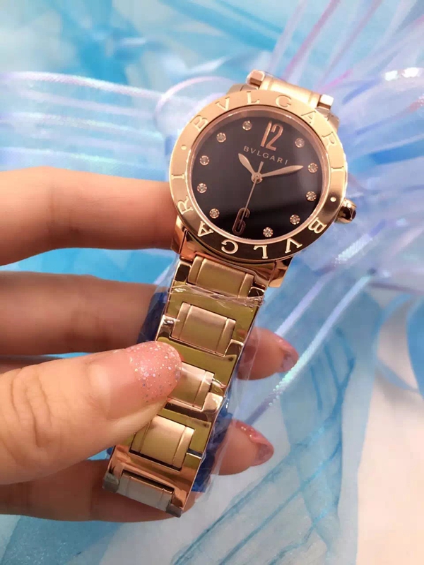 ブルガリ時計正面デザイン